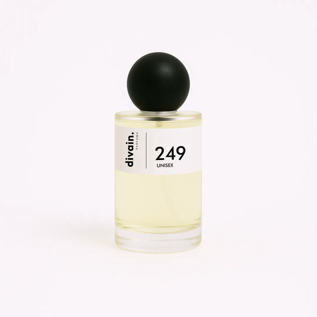 Unisex equivalent cologne bottle divain.249