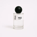Equivalent cologne bottle for boys and girls, divain.902