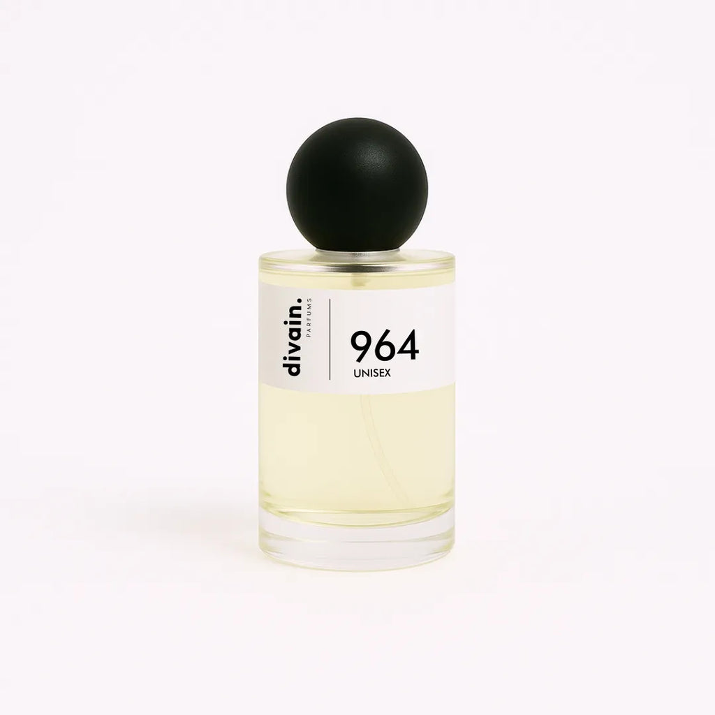 Unisex equivalent cologne bottle divain.964