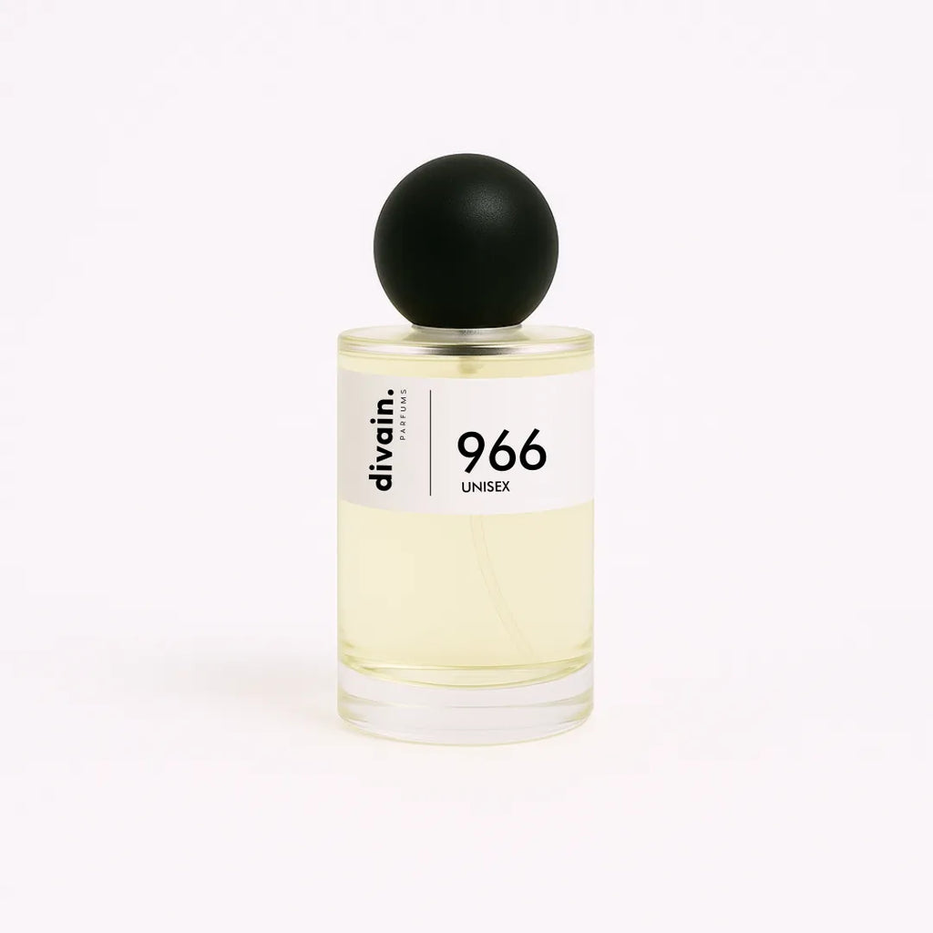 Unisex equivalent cologne bottle divain.966