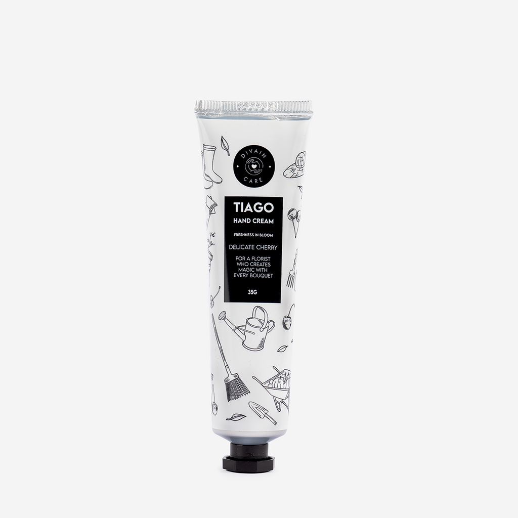Divain Care Cherry-Scented Hand Moisturizing Cream, 35g jar

