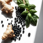 Ginger, basil, and pepper represent the olfactory notes of the perfume.