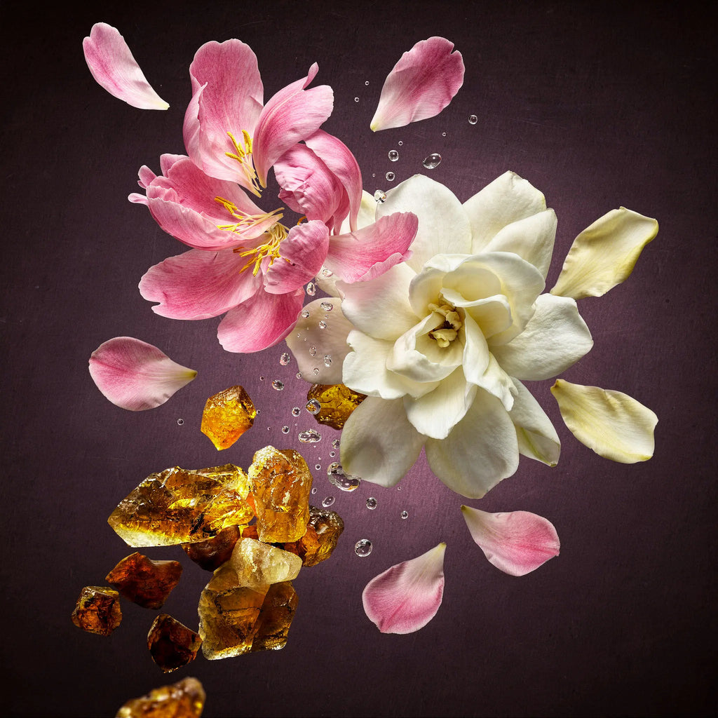 divain.1092 smell like Cardamom, pepper and ginger, Gardenia, peony and orange blossom, Amber, sandalwood and musk