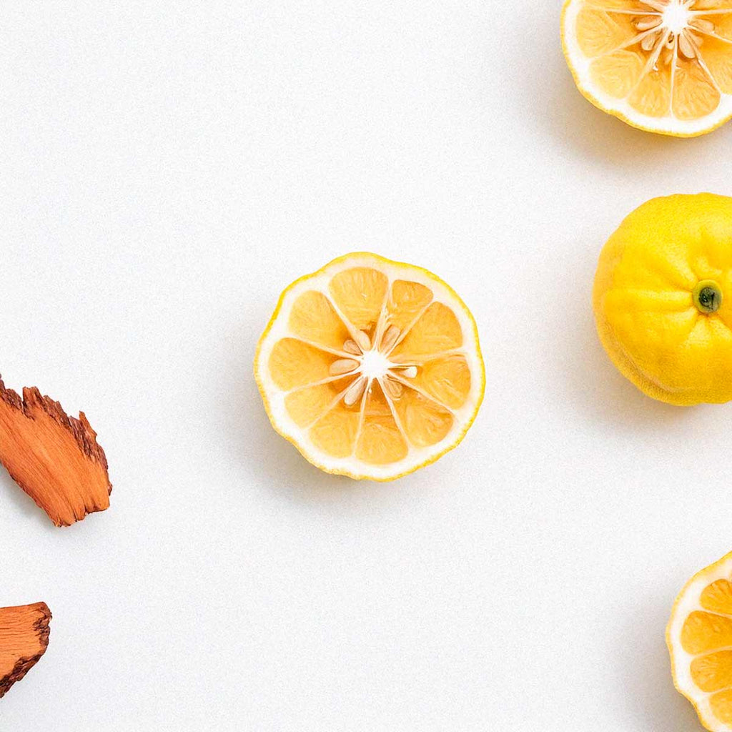 Perfume scent notes with fresh yuzu and wood