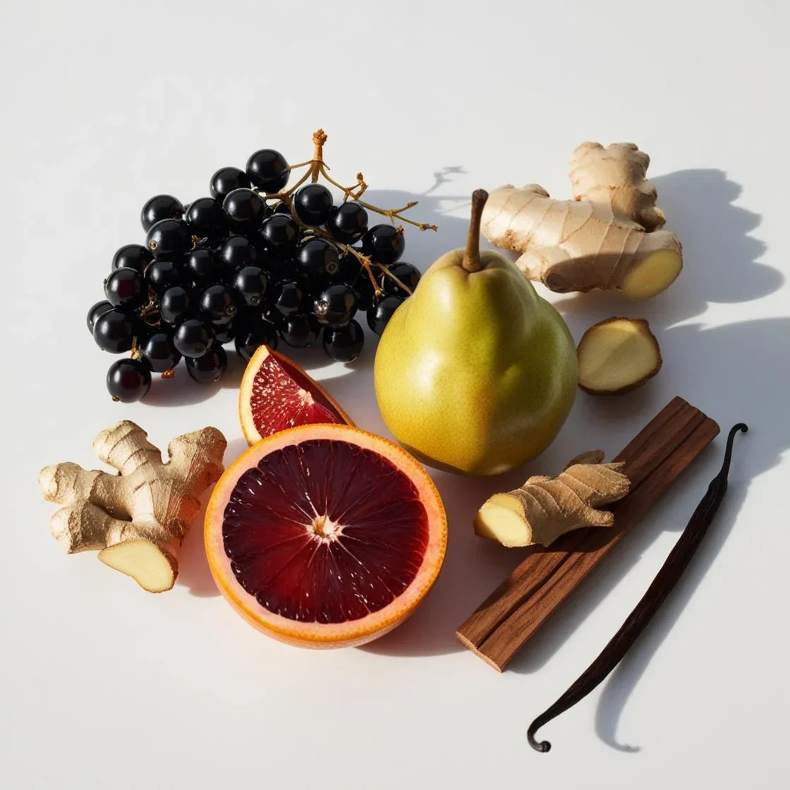Blood orange, pear, ginger and blackcurrants represent the olfactory notes of the perfume.
