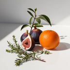 Mandarin, fig and resin representing the olfactory notes of the perfume.
