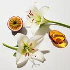 Passion fruit, lily and amber representing the olfactory notes of the perfume.